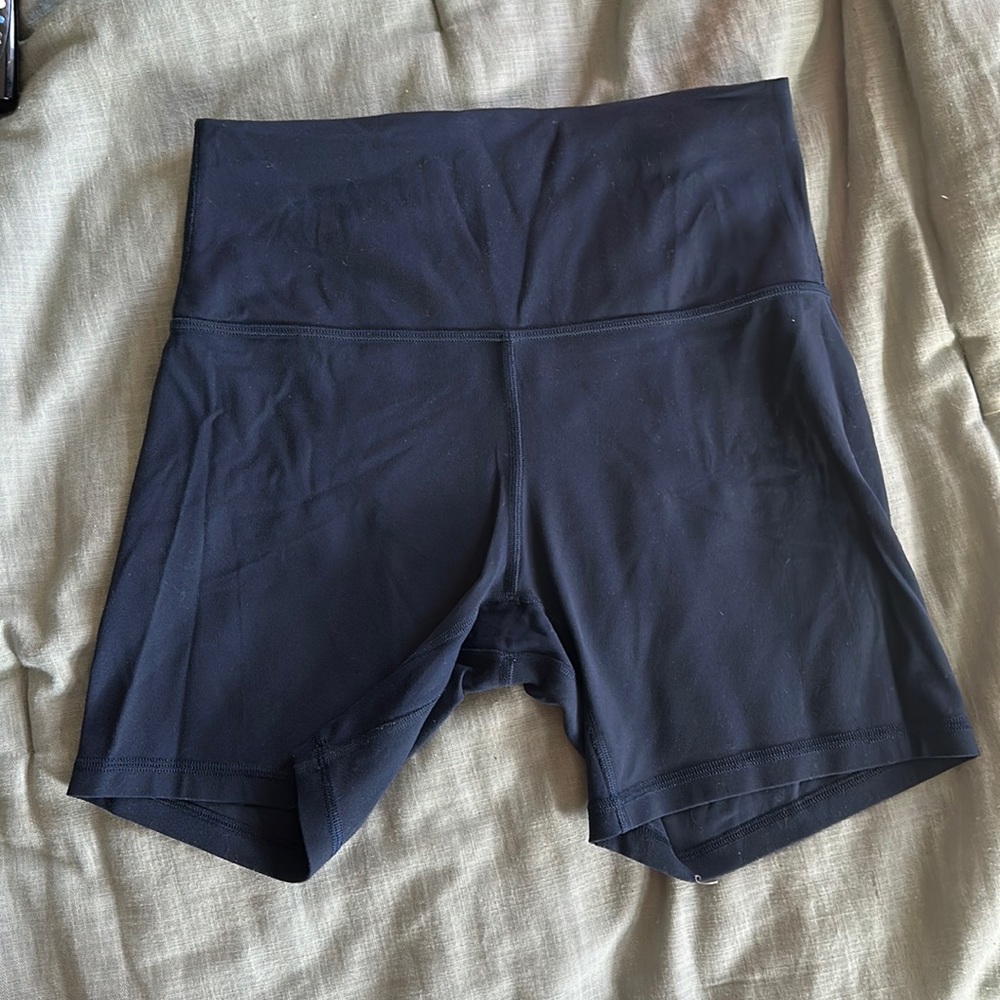 Lululemon high rise align shorts size 8